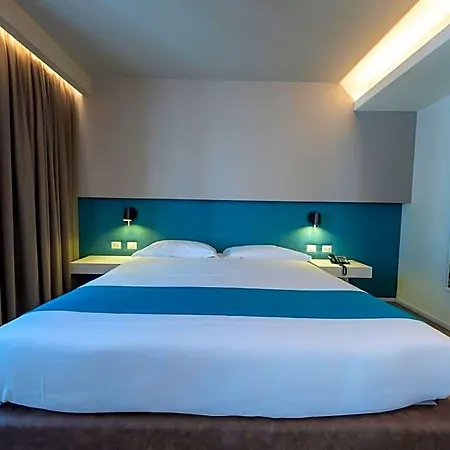 Airone Hotell 4*
