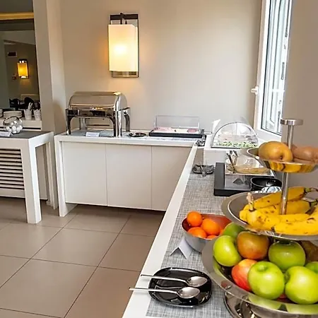 Airone Hotell 4*